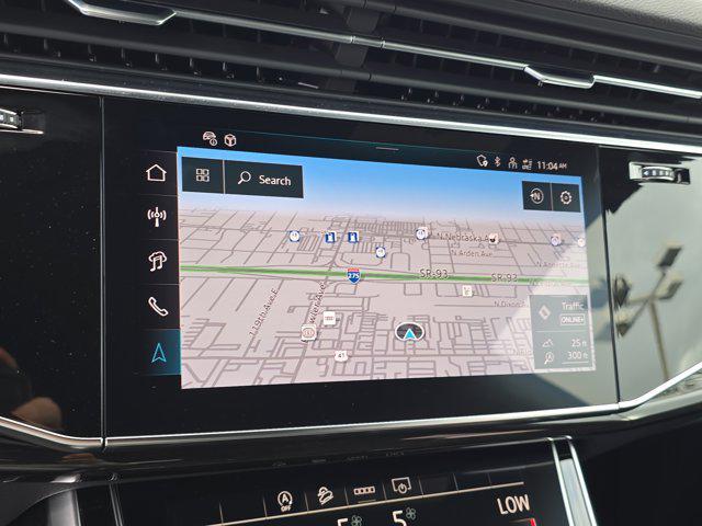 Photo of 2025 Glacier White Metallic Audi Q8