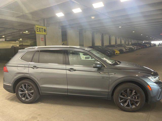 Photo of 2022 Platinum Gray Metallic Volkswagen Tiguan