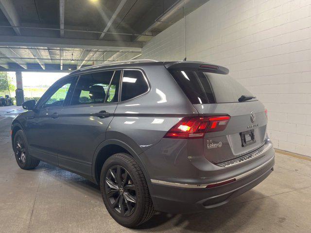 Photo of 2022 Platinum Gray Metallic Volkswagen Tiguan