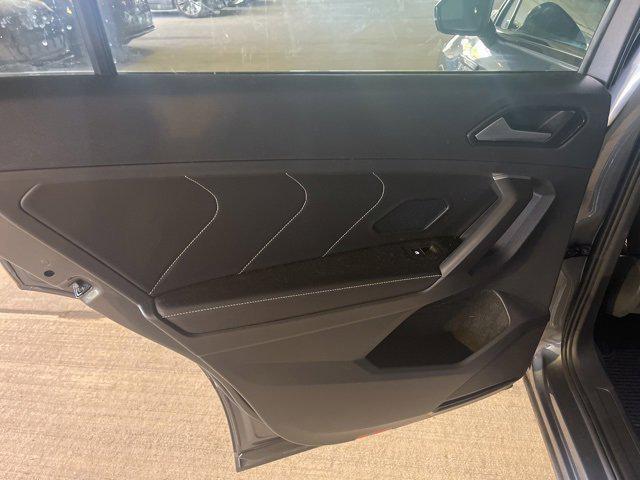 Photo of 2022 Platinum Gray Metallic Volkswagen Tiguan