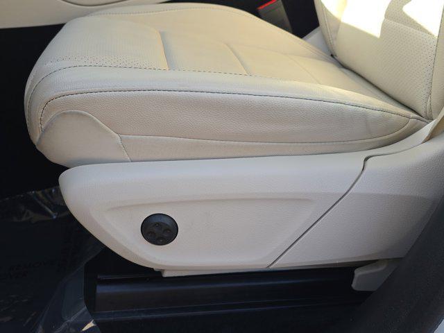 Photo of 2024 Obsidian Black Metallic Mercedes-Benz GLE 350