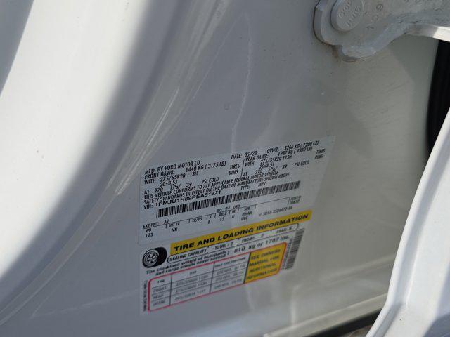 Photo of 2023 Star White Metallic Tri-Coat Ford Expedition