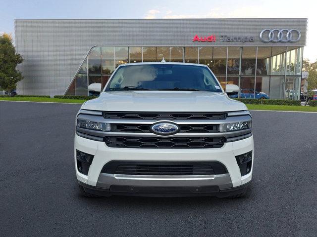 Photo of 2023 Star White Metallic Tri-Coat Ford Expedition