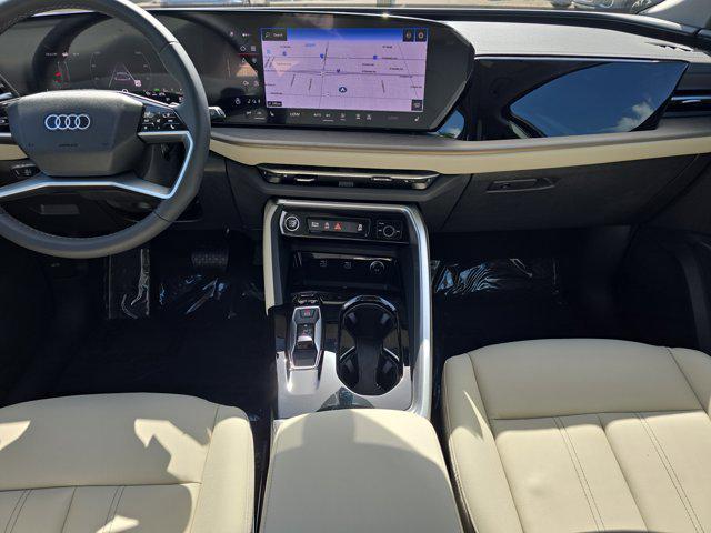 Photo of 2025 Glacier White Metallic Audi Q5