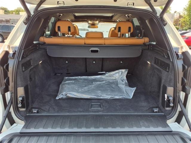Photo of 2024 Alpine White BMW X5