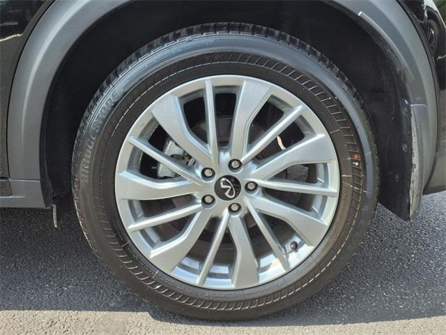 Photo of 2024 Black Obsidian INFINITI QX50