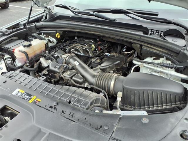 Photo of 2023 Bright White Clearcoat Jeep Grand Cherokee L