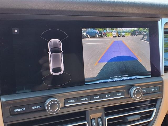 Photo of 2020 Black Porsche Macan