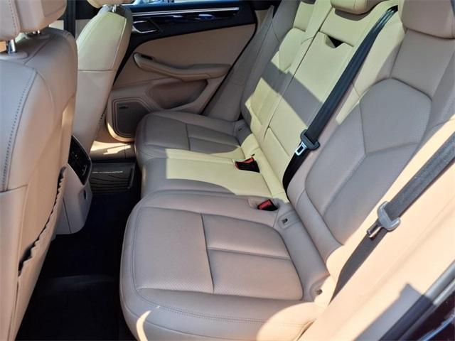 Photo of 2020 Black Porsche Macan