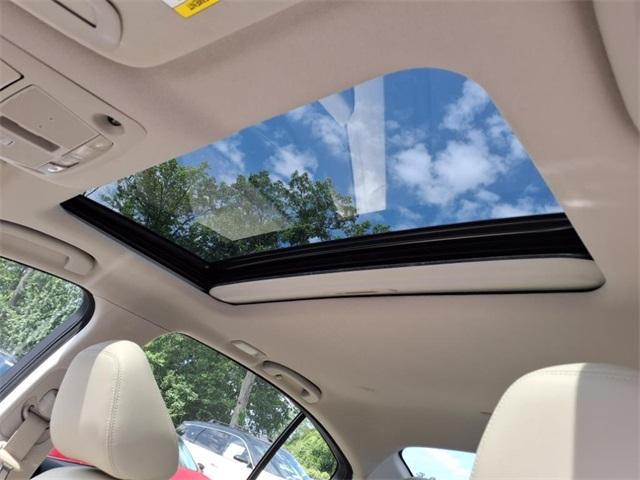 Photo of 2019 Majestic White INFINITI Q50