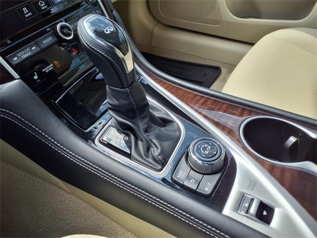 Photo of 2019 Majestic White INFINITI Q50