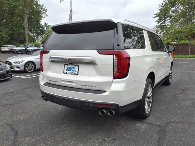 Photo of 2022 White Frost Tri-Coat GMC Yukon XL