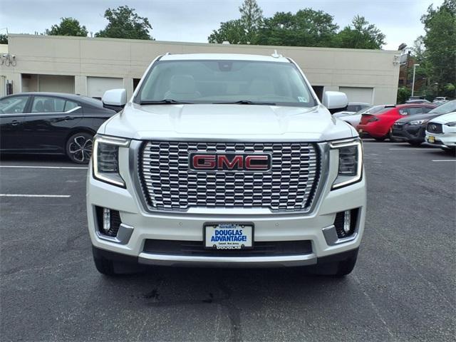 Photo of 2022 White Frost Tri-Coat GMC Yukon XL