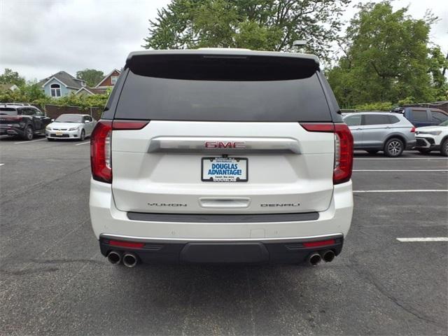 Photo of 2022 White Frost Tri-Coat GMC Yukon XL