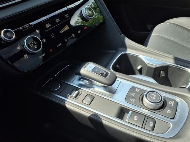 Photo of 2025 Majestic White INFINITI QX60