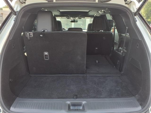 Photo of 2025 Majestic White INFINITI QX60