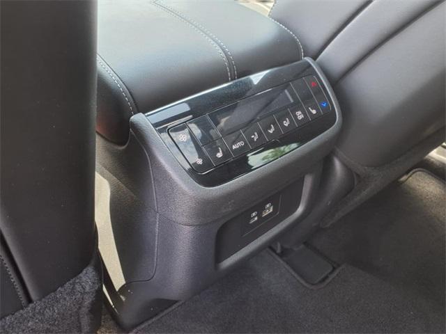 Photo of 2025 Majestic White INFINITI QX60