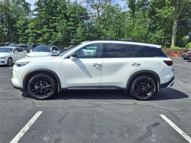 Photo of 2025 Majestic White INFINITI QX60