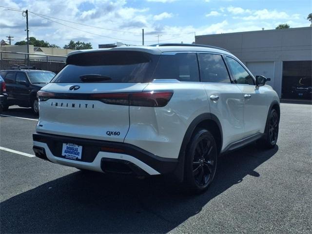 Photo of 2025 Majestic White INFINITI QX60