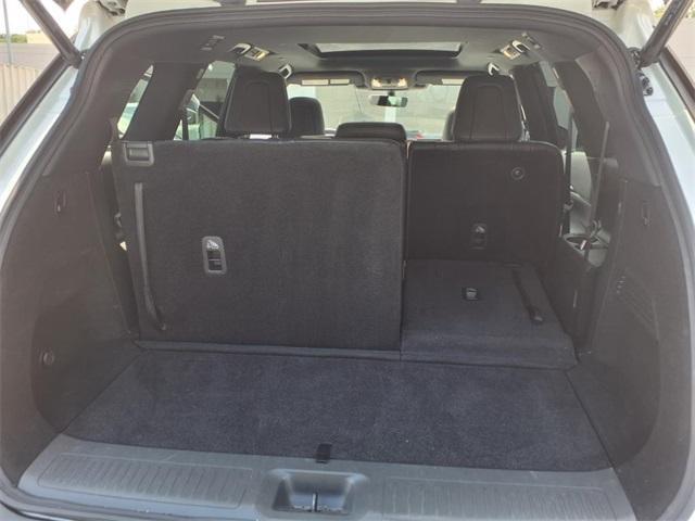 Photo of 2025 Majestic White INFINITI QX60