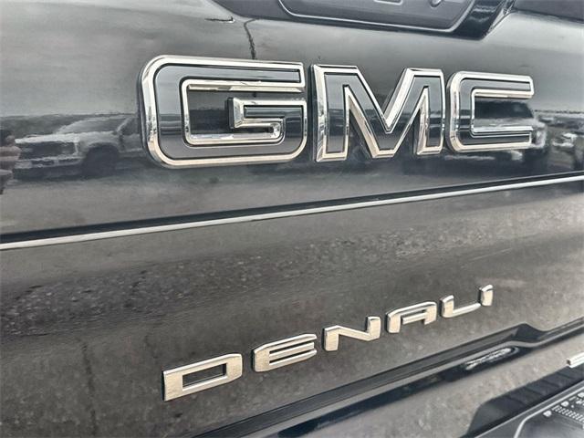 Photo of 2024 Onyx Black GMC Sierra 3500