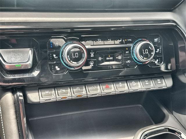 Photo of 2023 Summit White GMC Sierra 1500
