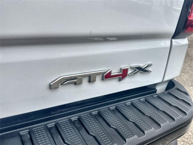 Photo of 2023 Summit White GMC Sierra 1500