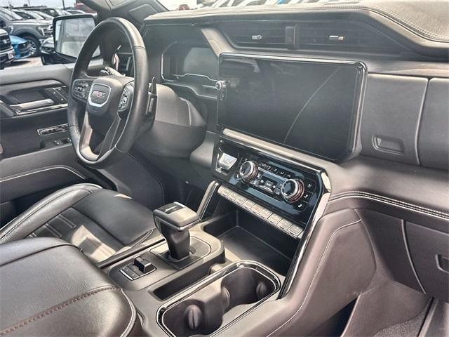 Photo of 2023 Summit White GMC Sierra 1500