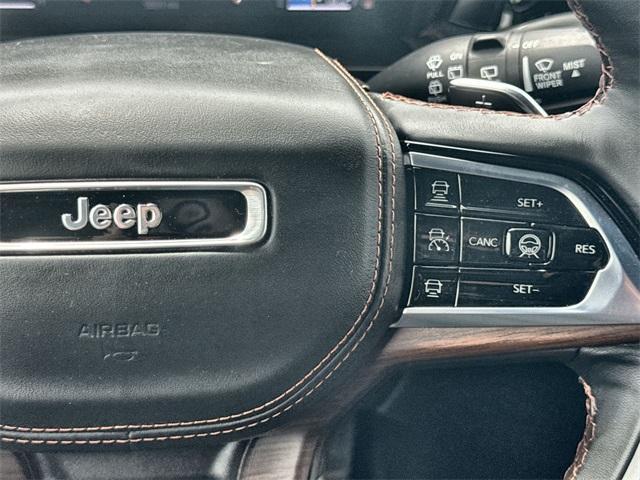 Photo of 2024 Diamond Black Jeep Grand Cherokee L