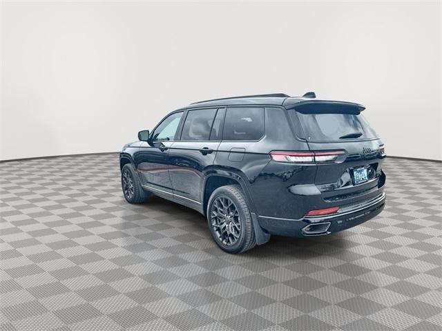 Photo of 2024 Diamond Black Jeep Grand Cherokee L