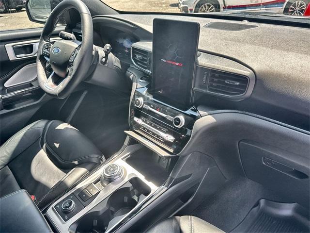 Photo of 2023 Agate Black Metallic Ford Explorer