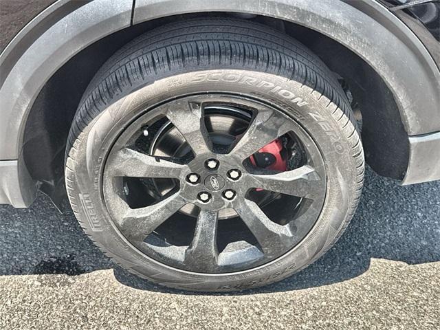 Photo of 2023 Agate Black Metallic Ford Explorer