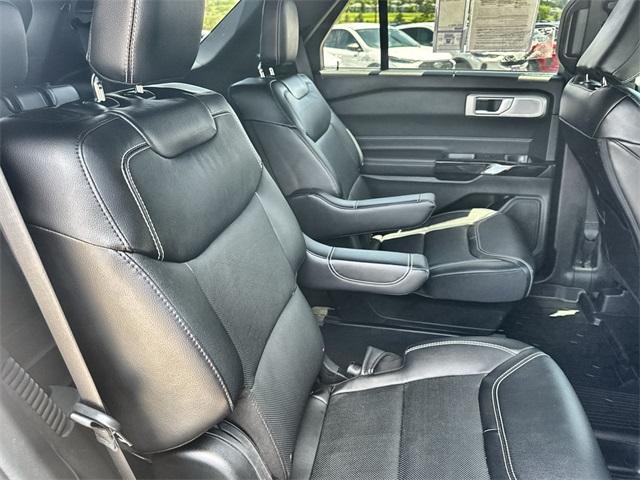 Photo of 2023 Agate Black Metallic Ford Explorer