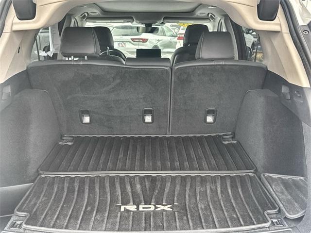 Photo of 2021 White Acura RDX