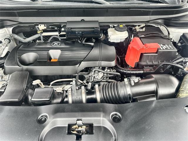 Photo of 2021 White Acura RDX