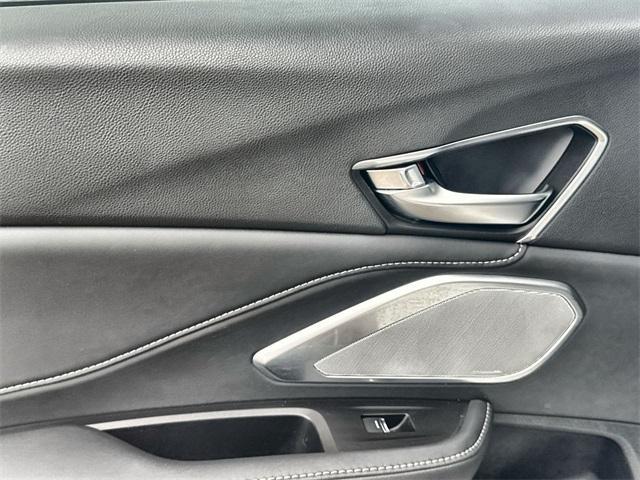 Photo of 2021 White Acura RDX