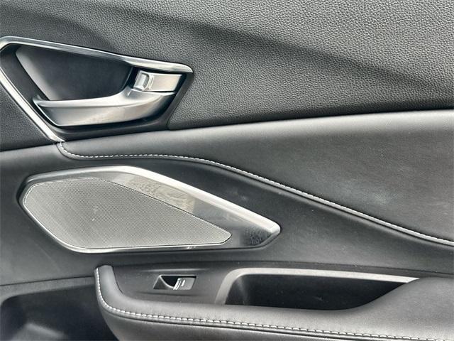 Photo of 2021 White Acura RDX