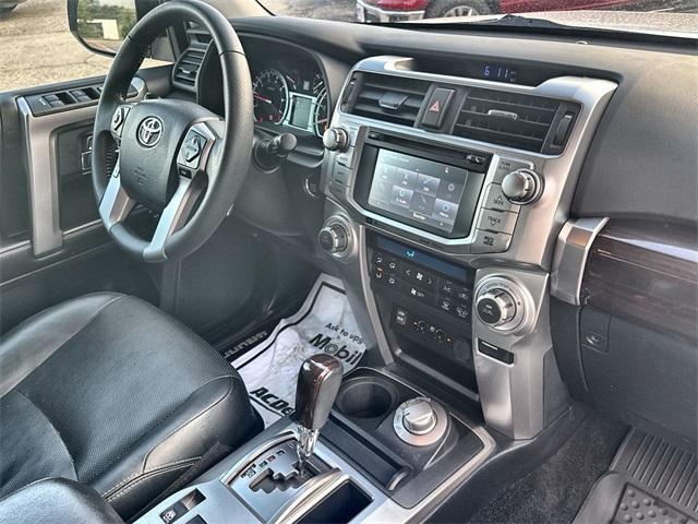 Photo of 2018 White Toyota 4Runner