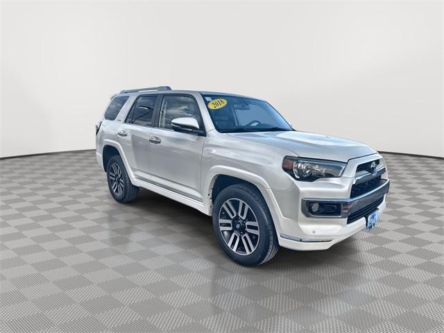 Photo of 2018 White Toyota 4Runner