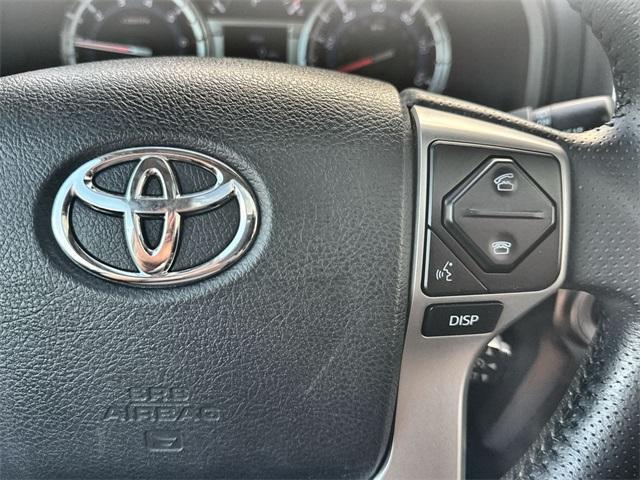 Photo of 2018 White Toyota 4Runner