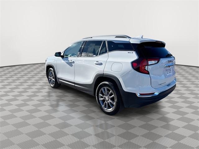 Photo of 2024 Summit White GMC Terrain