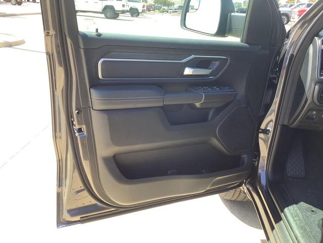 Photo of 2026 Granite Crystal Metallic Clearcoat RAM 1500
