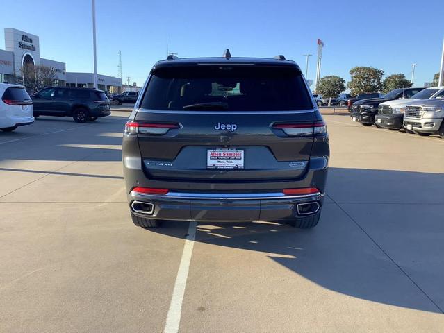 Photo of 2021 Baltic Gray Metallic Clearcoat Jeep Grand Cherokee L