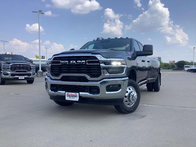 Photo of 2026 Granite Crystal Metallic Clearcoat RAM 3500
