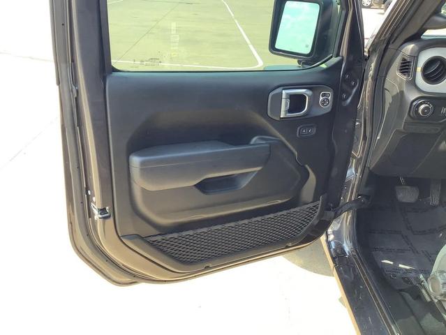 Photo of 2024 Granite Crystal Metallic Clearcoat Jeep Wrangler