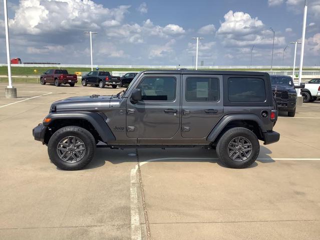 Photo of 2024 Granite Crystal Metallic Clearcoat Jeep Wrangler