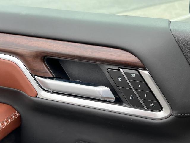 Photo of 2025 Onyx Black GMC Sierra 2500