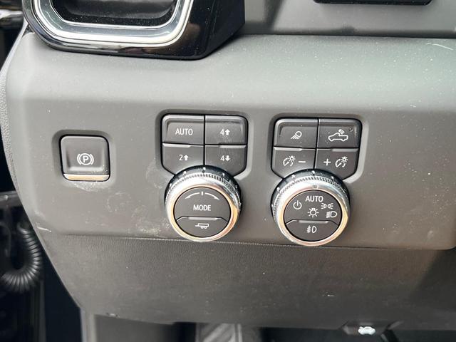 Photo of 2025 Onyx Black GMC Sierra 2500