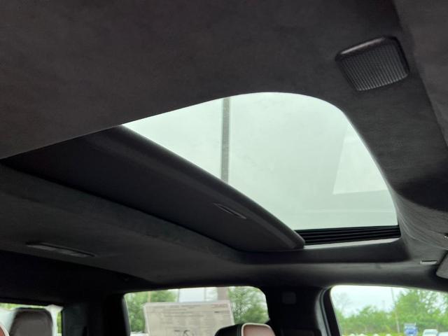 Photo of 2025 Onyx Black GMC Sierra 2500