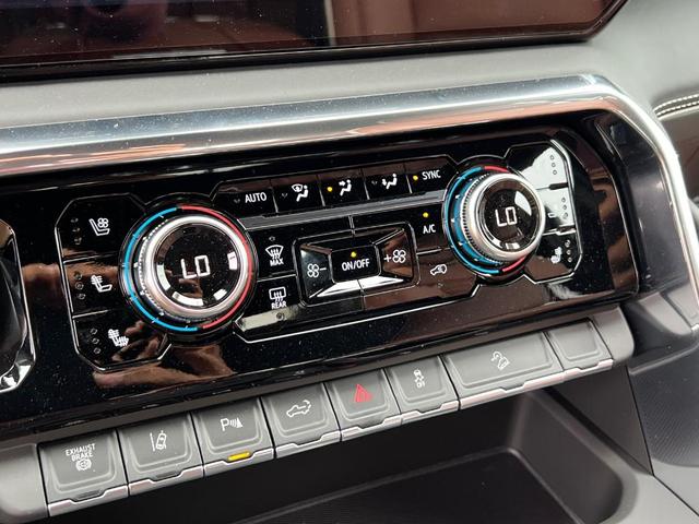 Photo of 2025 Onyx Black GMC Sierra 2500